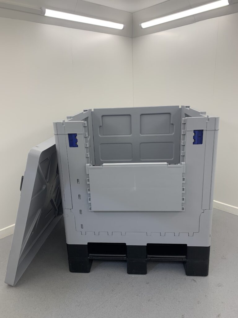 Cleanroom bioprocess tote with lid removed