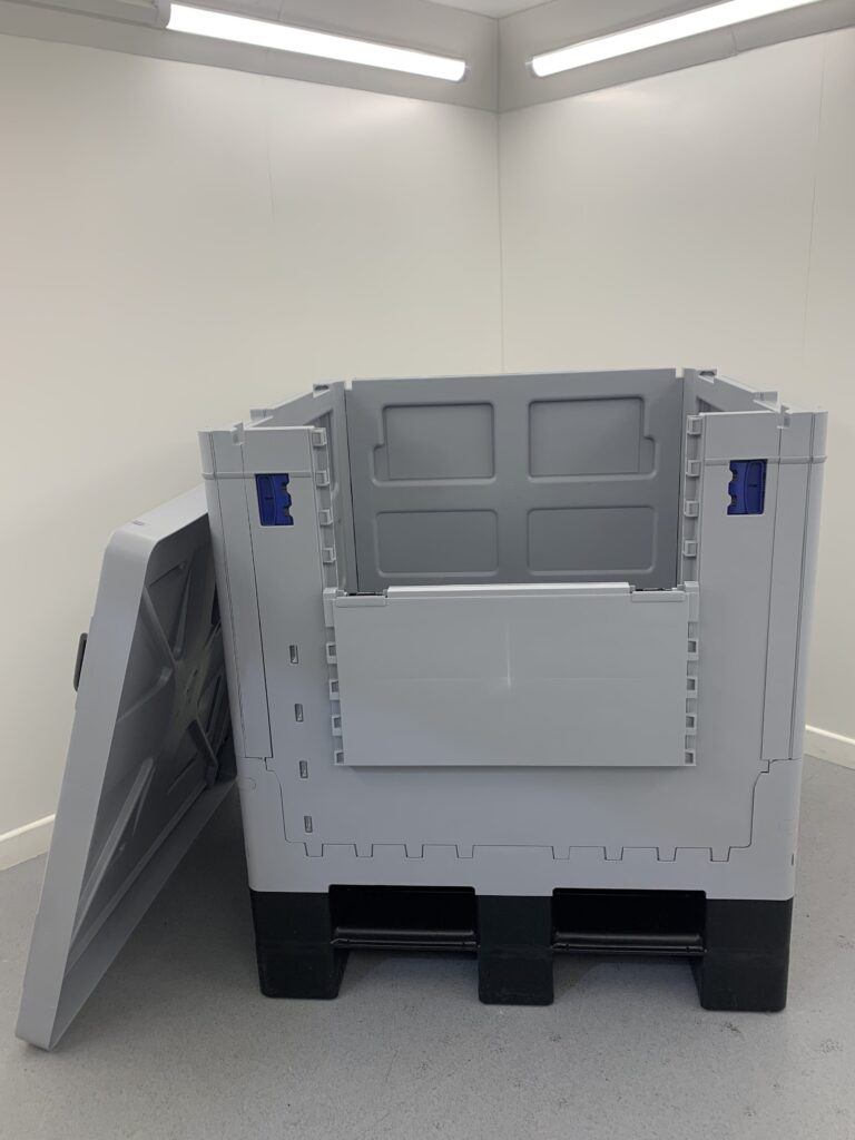 Cleanroom bioprocess tote with lid removed