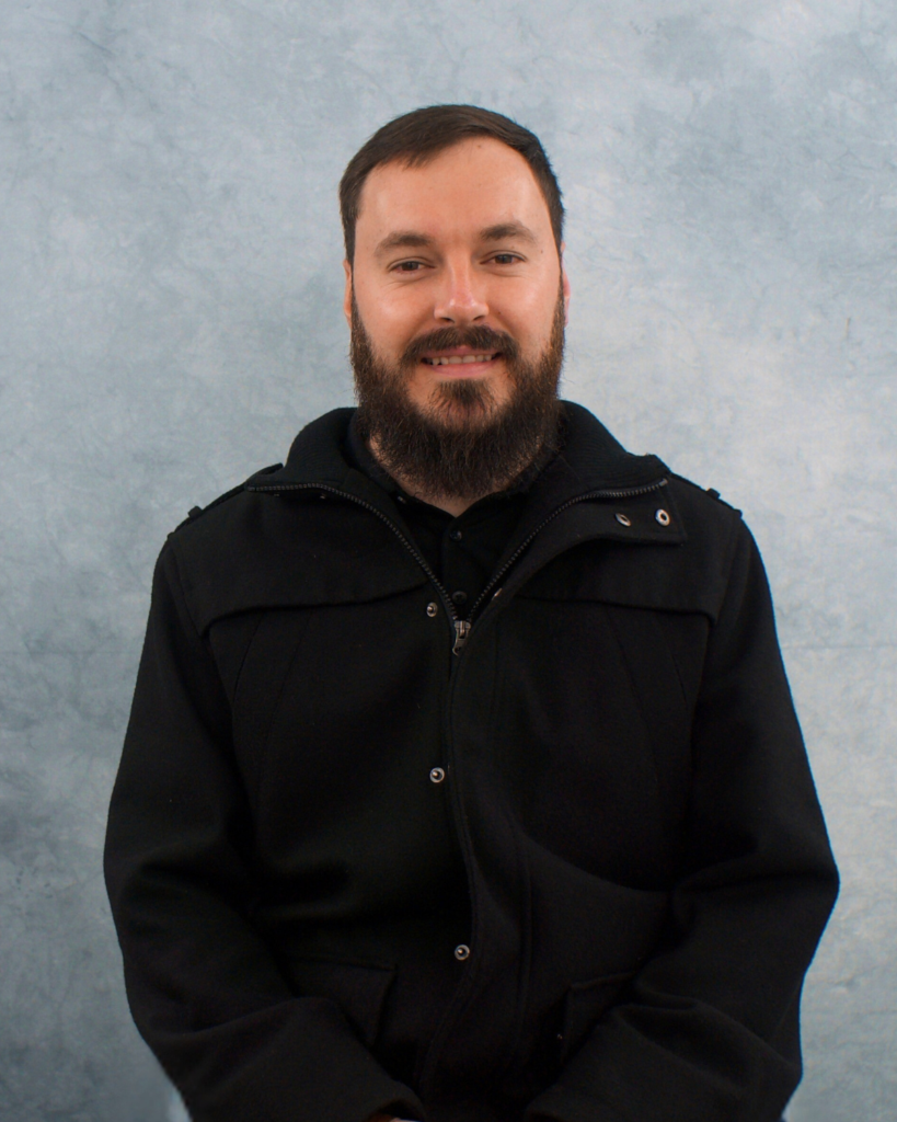 Man who works for ALLpaQ.